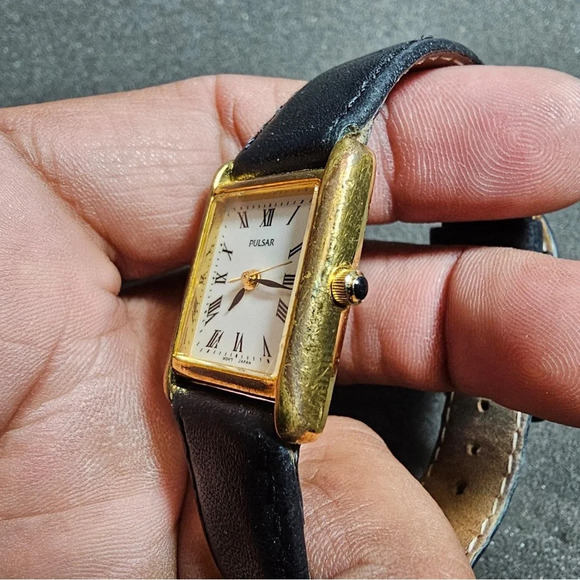 Pulsar Quartz Watch Gold Tone Tank VX51-X349 Roman Dial Leather Straps Working - Picture 4 of 9